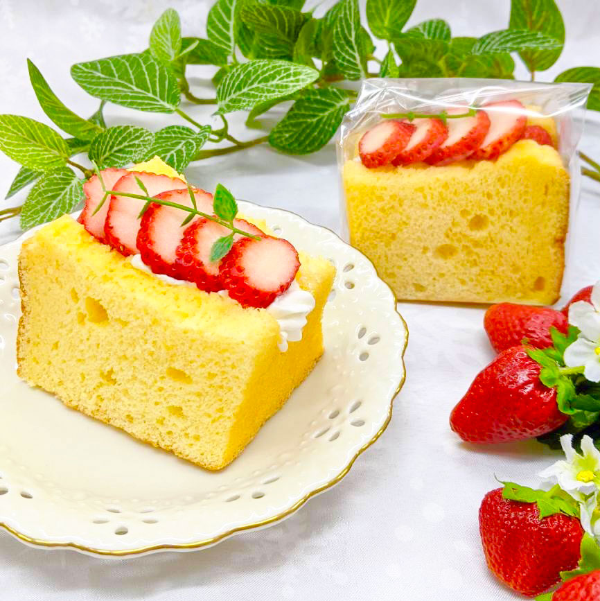まるごと苺サンド