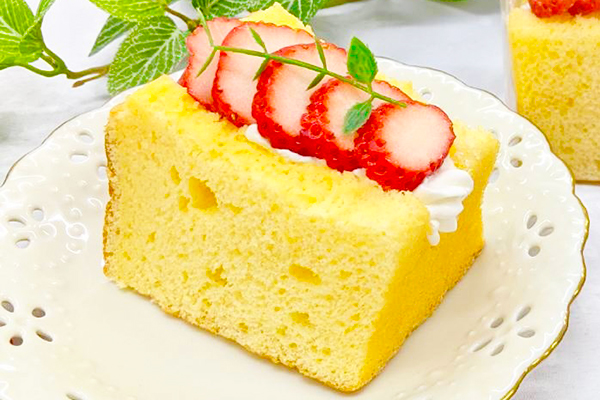 シフォンサンドまるごと苺